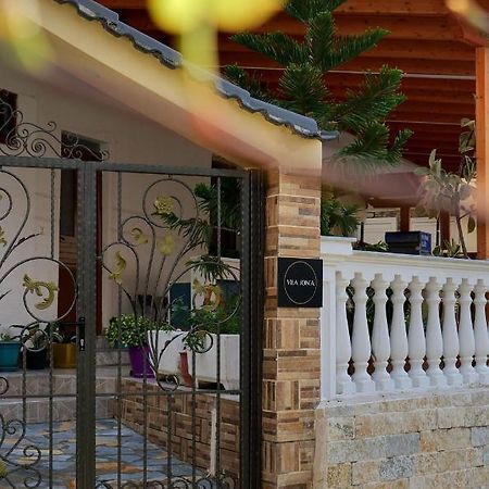 Vila Jon'A Sarandë Exterior foto