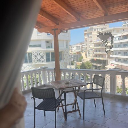 Vila Jon'A Sarandë Exterior foto