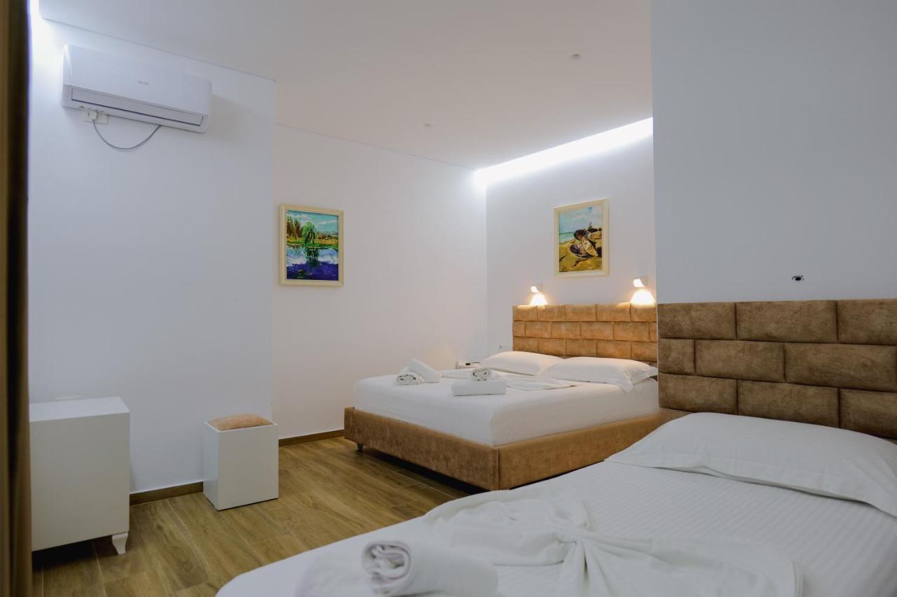 Vila Jon'A Sarandë Exterior foto