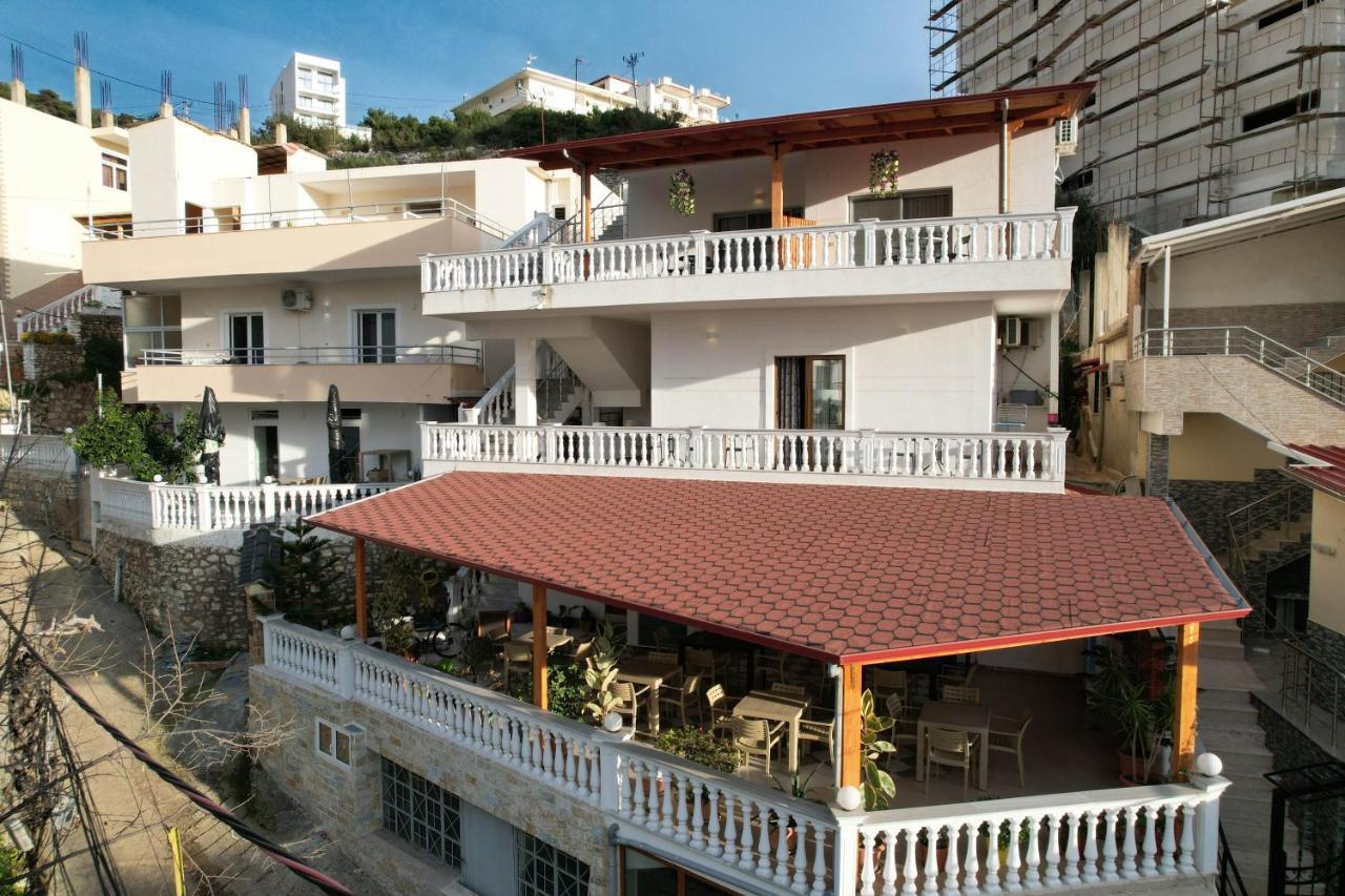 Vila Jon'A Sarandë Exterior foto