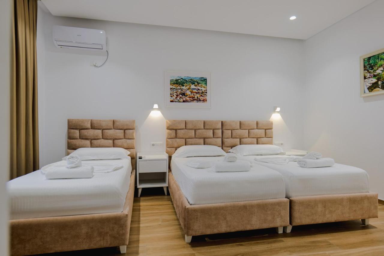 Vila Jon'A Sarandë Exterior foto