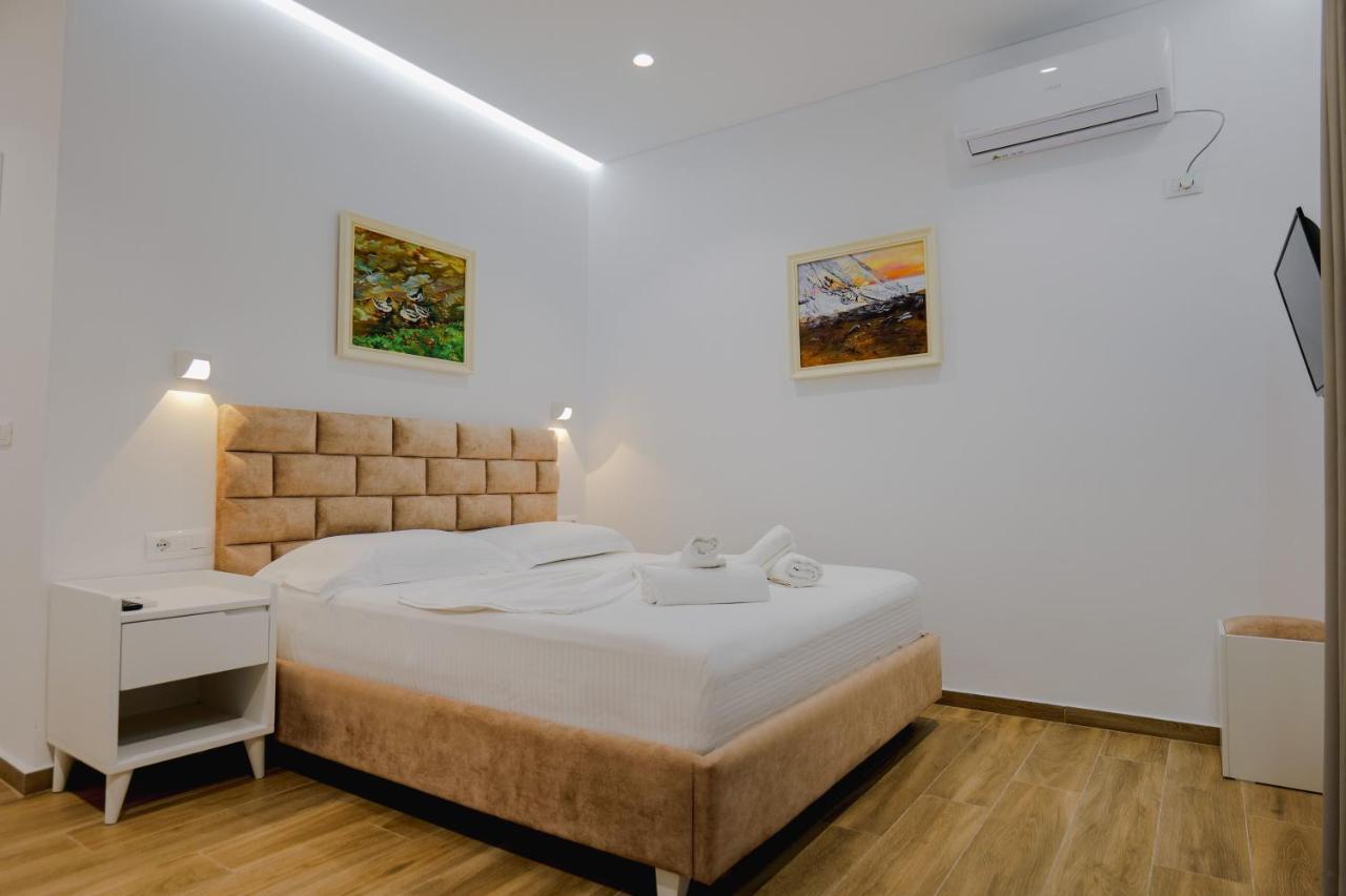 Vila Jon'A Sarandë Exterior foto