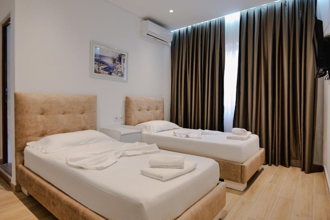 Vila Jon'A Sarandë Exterior foto