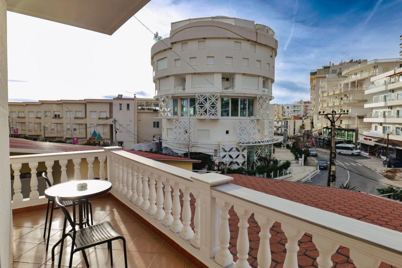 Vila Jon'A Sarandë Exterior foto