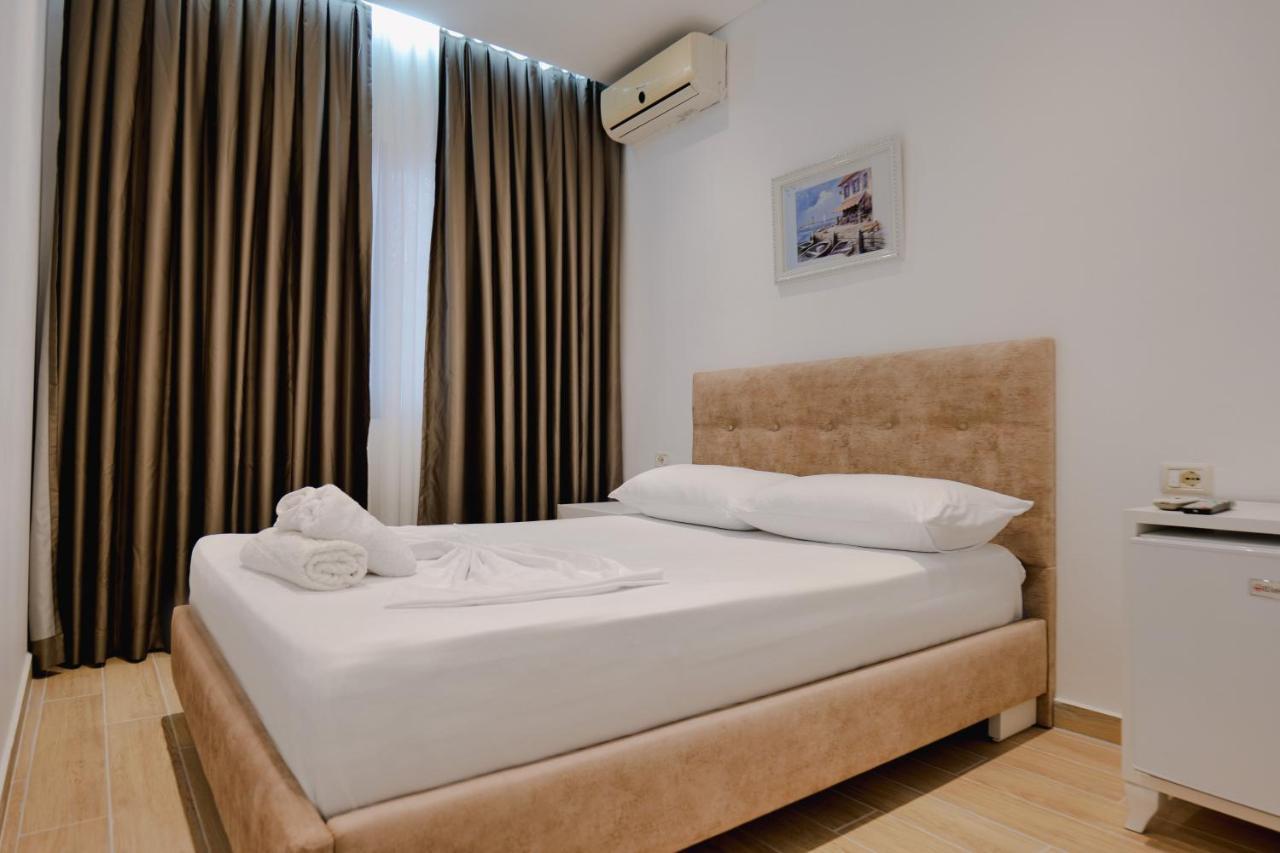 Vila Jon'A Sarandë Exterior foto