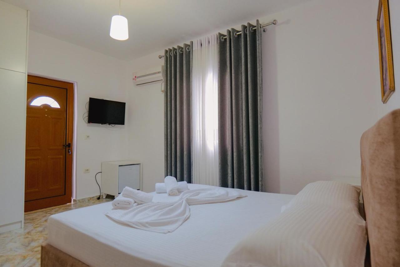 Vila Jon'A Sarandë Exterior foto