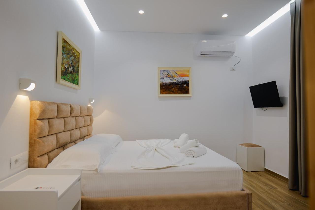 Vila Jon'A Sarandë Exterior foto