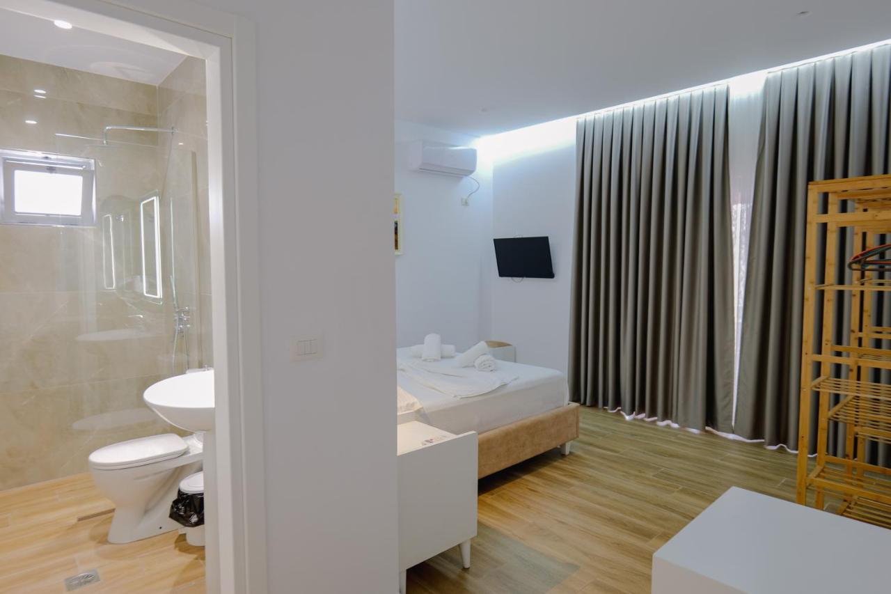 Vila Jon'A Sarandë Exterior foto